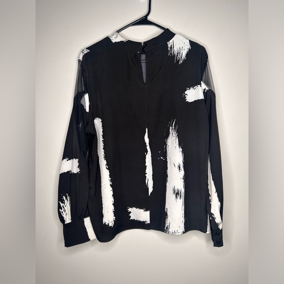 SHEIN Women’s Curve Top 1X Zebra Stripes - Picture 1 of 5